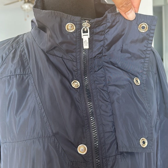 Authentic Moncler wind breaker - Picture 12 of 17